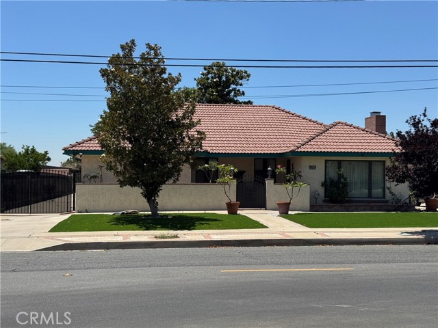 Property photo of 758 S Acacia AV