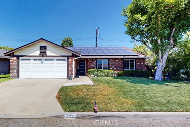 Property photo of 925 Royal Oaks DR