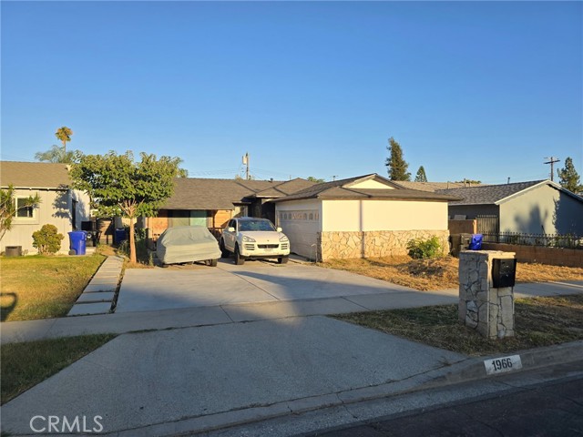 Property photo of 1966 Park Rose AV