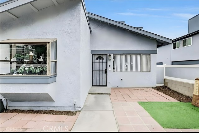 Property photo of 900 W Sierra Madre AV