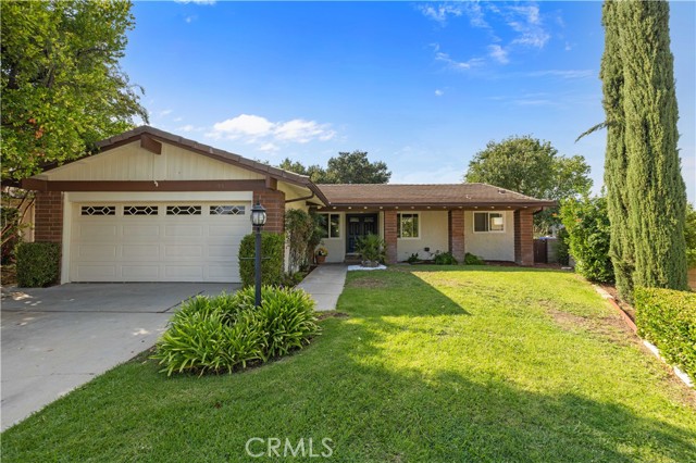 Property photo of 23555 Lloyd Houghton PL