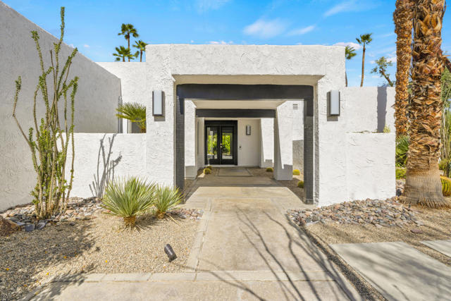 Photo of 70880 Sunny Ln