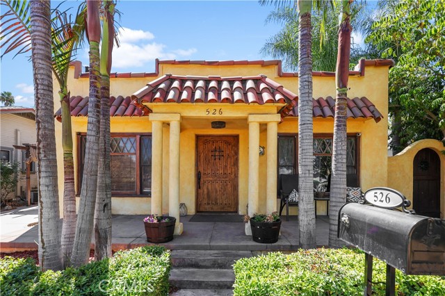 Property photo of 526 W 11th