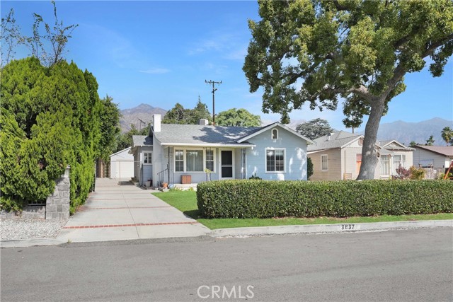 Photo of 3837 Mountain View Av