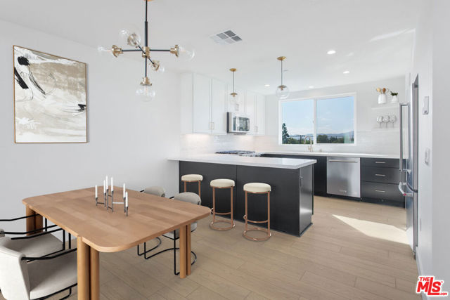 Property photo of 11224 W Lyon LN