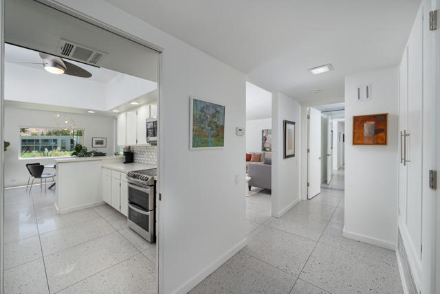 Property photo of 519 Desert Lakes DR