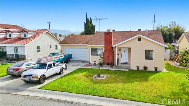 Property photo of 808 E 3 rd AV