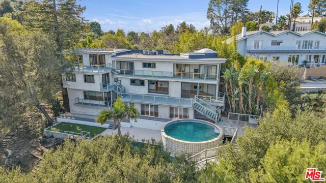Property photo of 15263 Mulholland DR