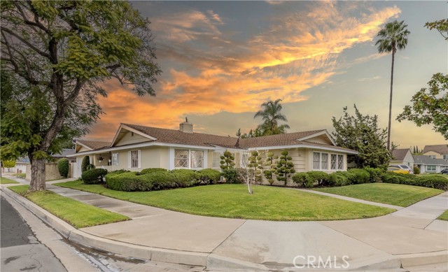 Property photo of 1879 W Nutwood PL