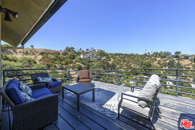 Property photo of 8581 Cole Crest DR