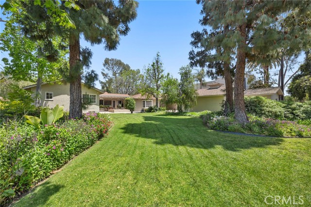 Photo of 1127 Crestview Drive