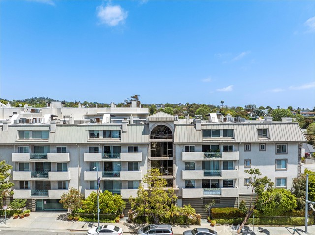 Property photo of 390 S Sepulveda BL