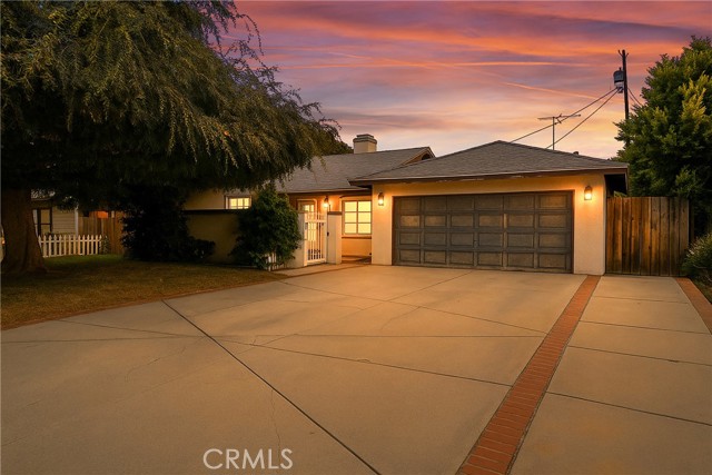 Photo of 4622 Burnet Av