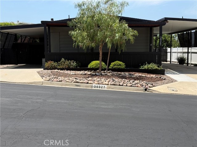 Property photo of 38327 Via La Paloma