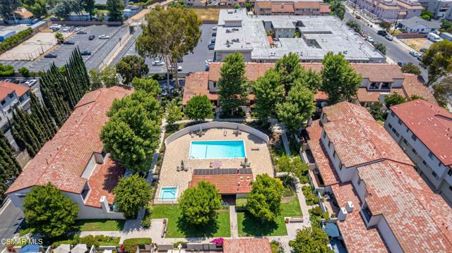 Property photo of 18220 Oxnard ST