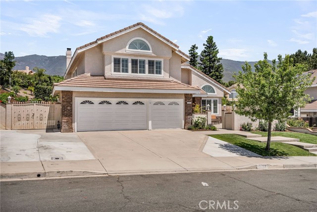 Property photo of 13982 Claremont LN