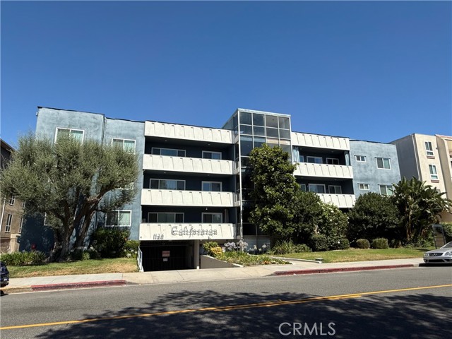 Property photo of 1126 N Central AV