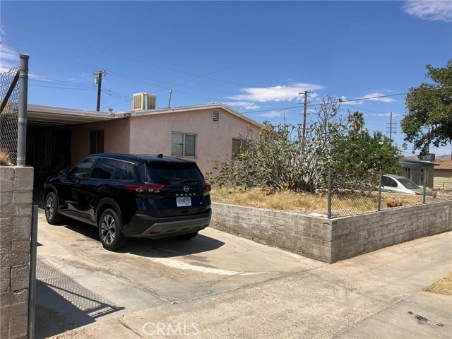 Property photo of 820 Lillian DR