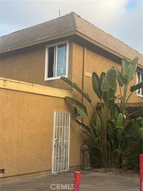 Property photo of 1321 S Standard AV