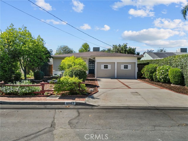 Photo of 6047 Shadyglade