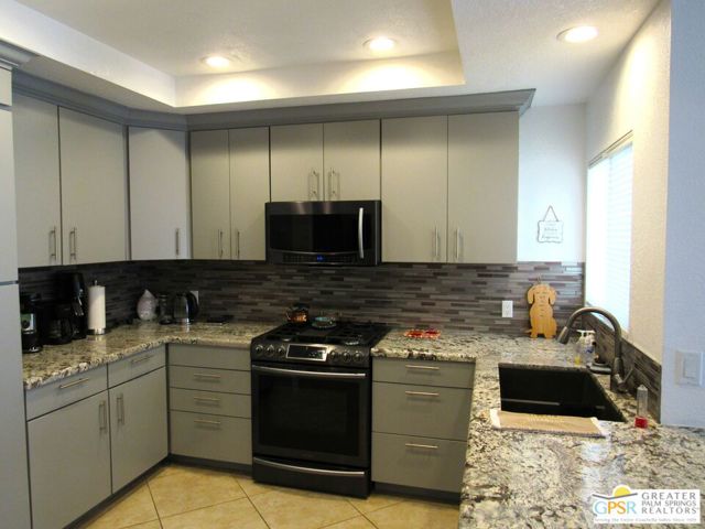 Property photo of 2601 S Broadmoor DR