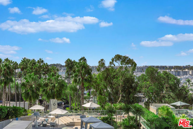 Property photo of 13600 Marina Pointe DR