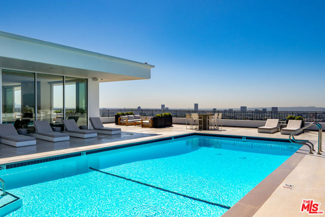 Property photo of 1100 Alta Loma RD