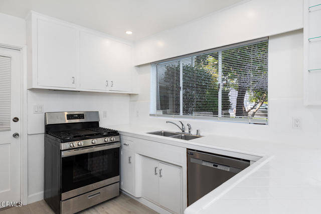 Property photo of 938 S Orange Grove BL