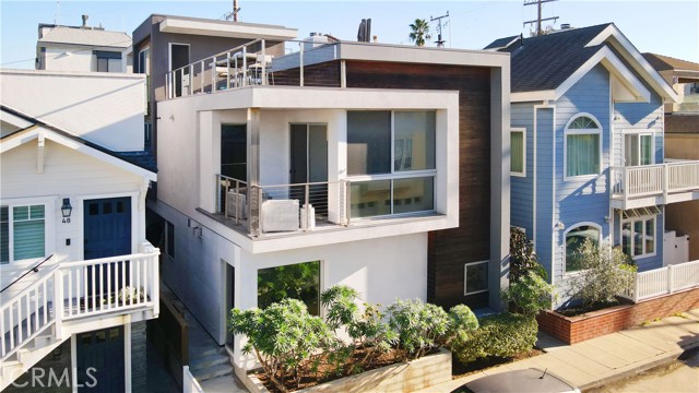 Property photo of 44 61st PL