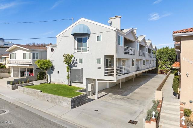 Property photo of 1176 W 7th Street