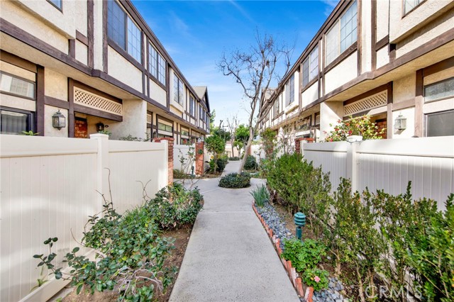 Property photo of 20737 Roscoe