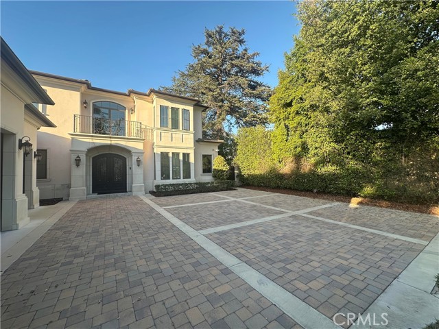 Photo of 631 W Longden Av