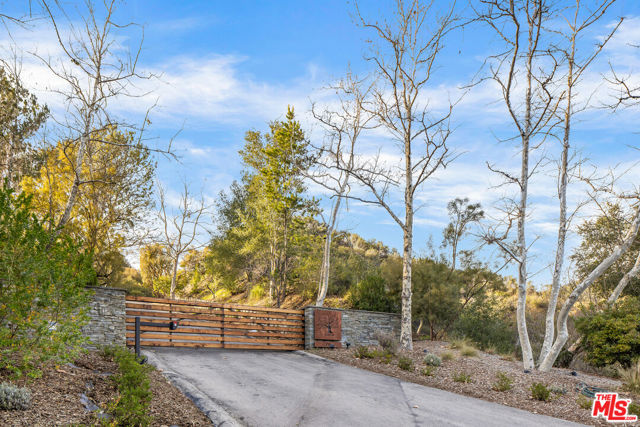 Property photo of 715 Crater Camp DR