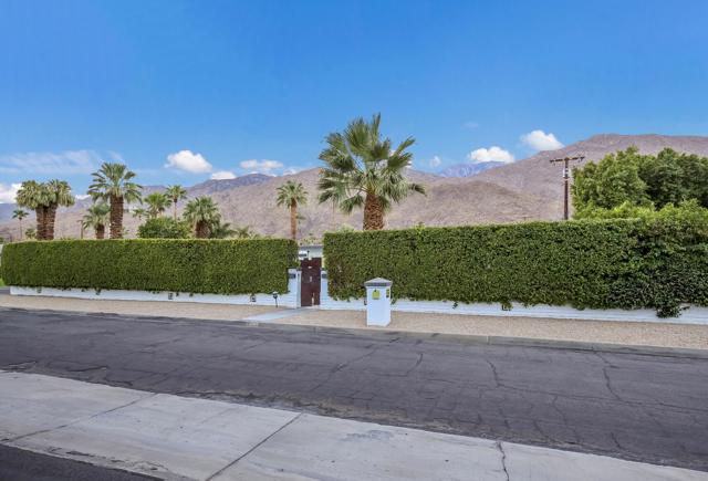 Property photo of 1529 S Calle Palo Fierro