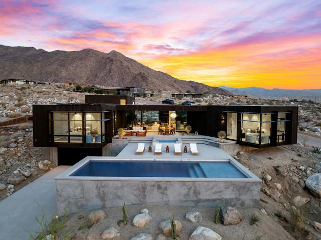 Property photo of 2085 Desert Flower CT