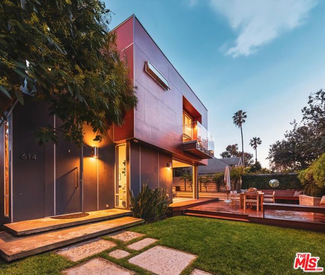 Property photo of 614 California AV
