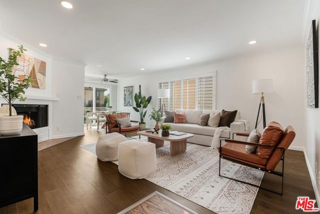 Property photo of 11849 Mayfield AV