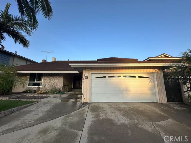 Photo of 724 N Montebello Bl