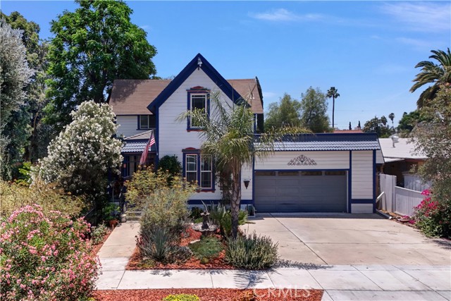 Property photo of 239 W 7th ST