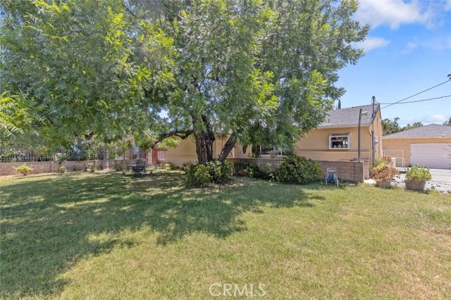 Property photo of 22642 Victory BL