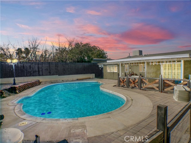 Property photo of 1240 E Navajo ST