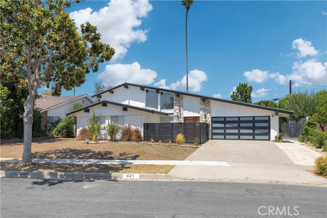 Photo of 421 Larry Ln