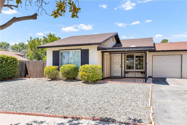 Property photo of 233 Janan CT