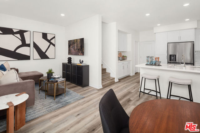 Property photo of 1856 W Merced AV