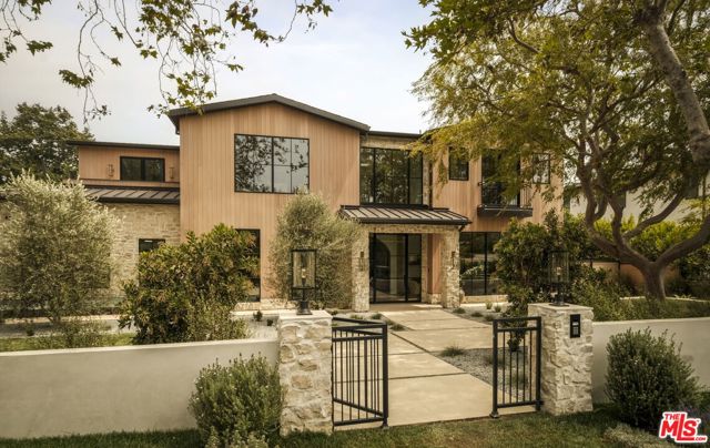 Property photo of 1186 Corsica DR