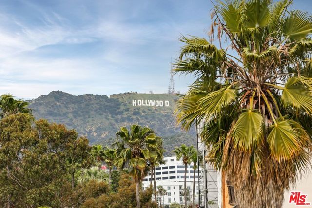 Property photo of 1035 N Vista ST