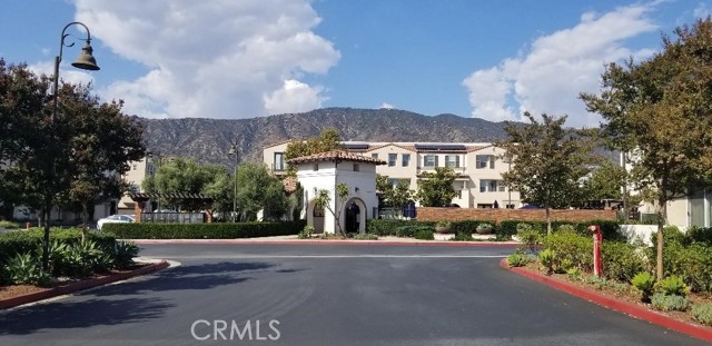 Property photo of 623 W Foothill