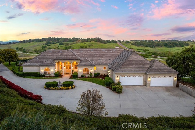 Property photo of 41653 Oak Trail CT