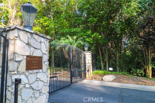 Property photo of 9455 Friendly Woods