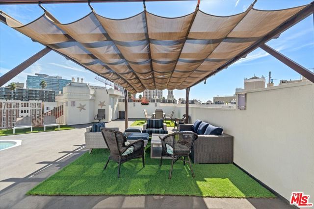 Property photo of 620 S Gramercy PL